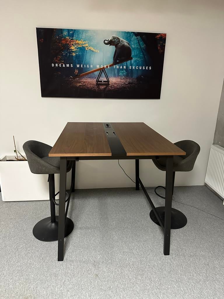 IKEA Mittzon statafel walnootfineer/zwart 140x108x105 cm, Huis en Inrichting, Ophalen, Zo goed als nieuw