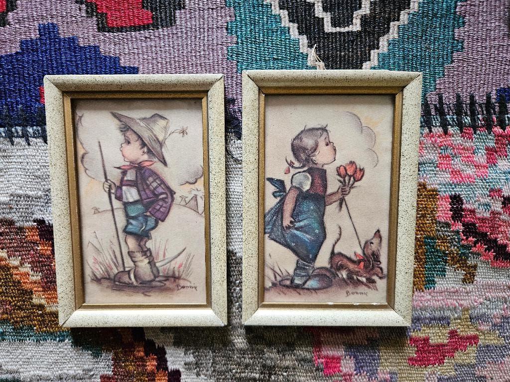 Twee Bonnie/Hummel schilderijtjes, Huis en Inrichting, Woonaccessoires | Schilderijen, Tekeningen en Foto's, Ophalen, Minder dan 50 cm