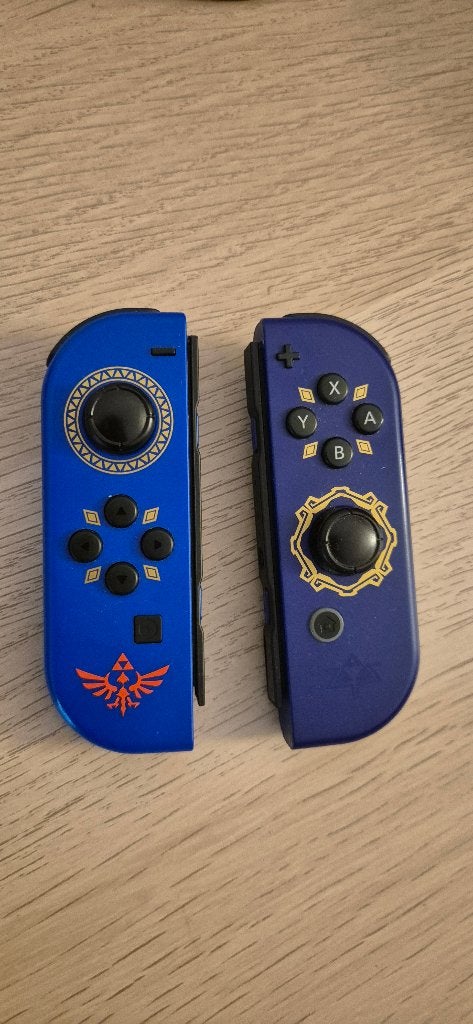 Nintendo Switch Legend of Zelda Skyward Sword joycons, Spelcomputers en Games, Spelcomputers | Nintendo Consoles | Accessoires