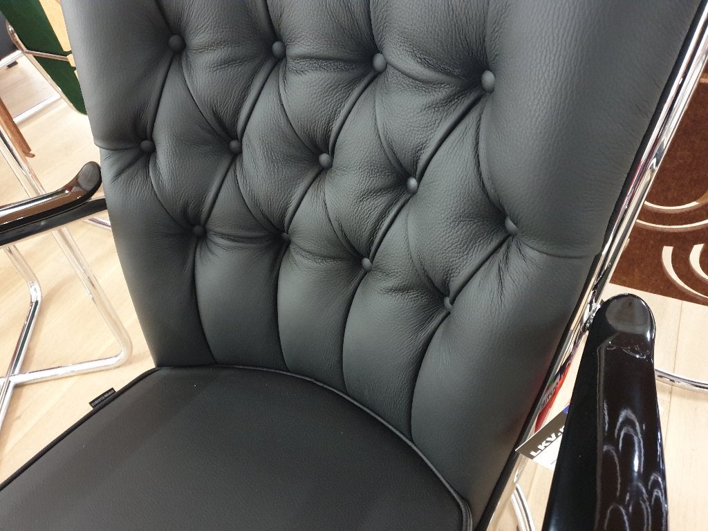 Gispen 412GE fauteuil zwart leer showmodel, Huis en Inrichting, Fauteuils, Ophalen, Gebruikt, 75 tot 100 cm, Leer