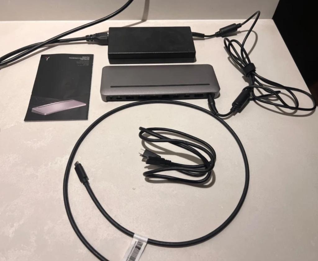 Brydge Stone Pro thunderbolt 3 hub multiport adapter zilver, Computers en Software, Dockingstations, Zo goed als nieuw, Docking station