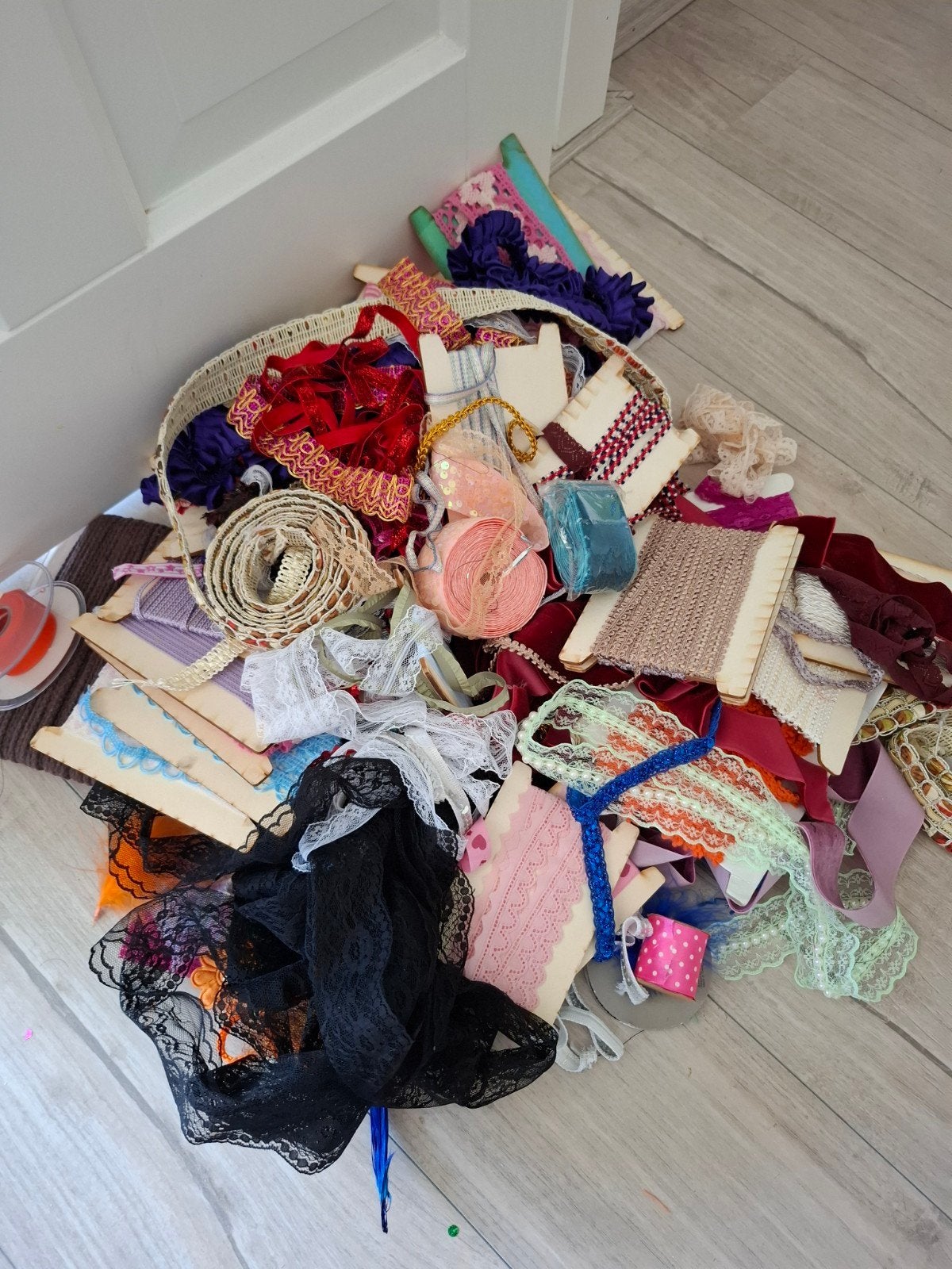 heel veel bandjes, kantjes ,lintjes, Ophalen of Verzenden, Nieuw, Lint, Band of Elastiek