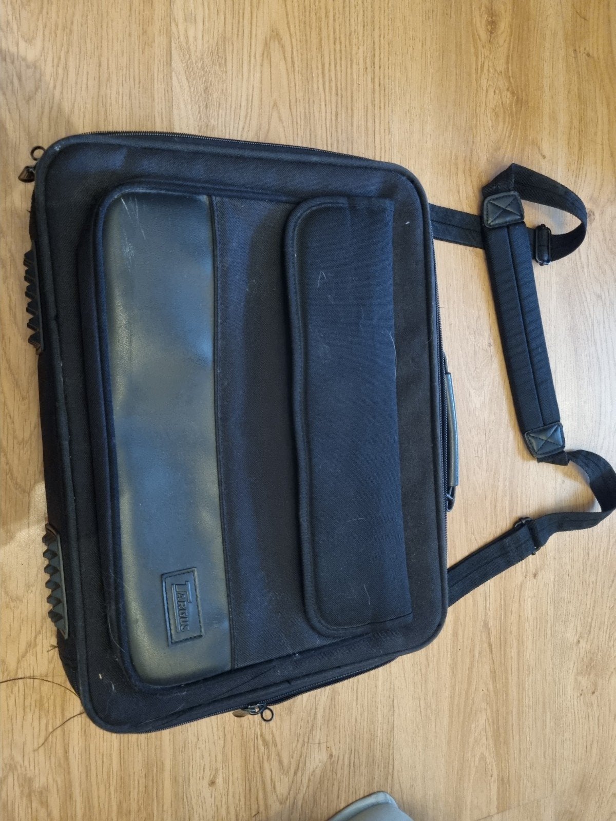 Targus laptoptas 15 inch - gebruikt, Computers en Software, Laptoptassen, Gebruikt, 15 inch, Ophalen of Verzenden, Handvat