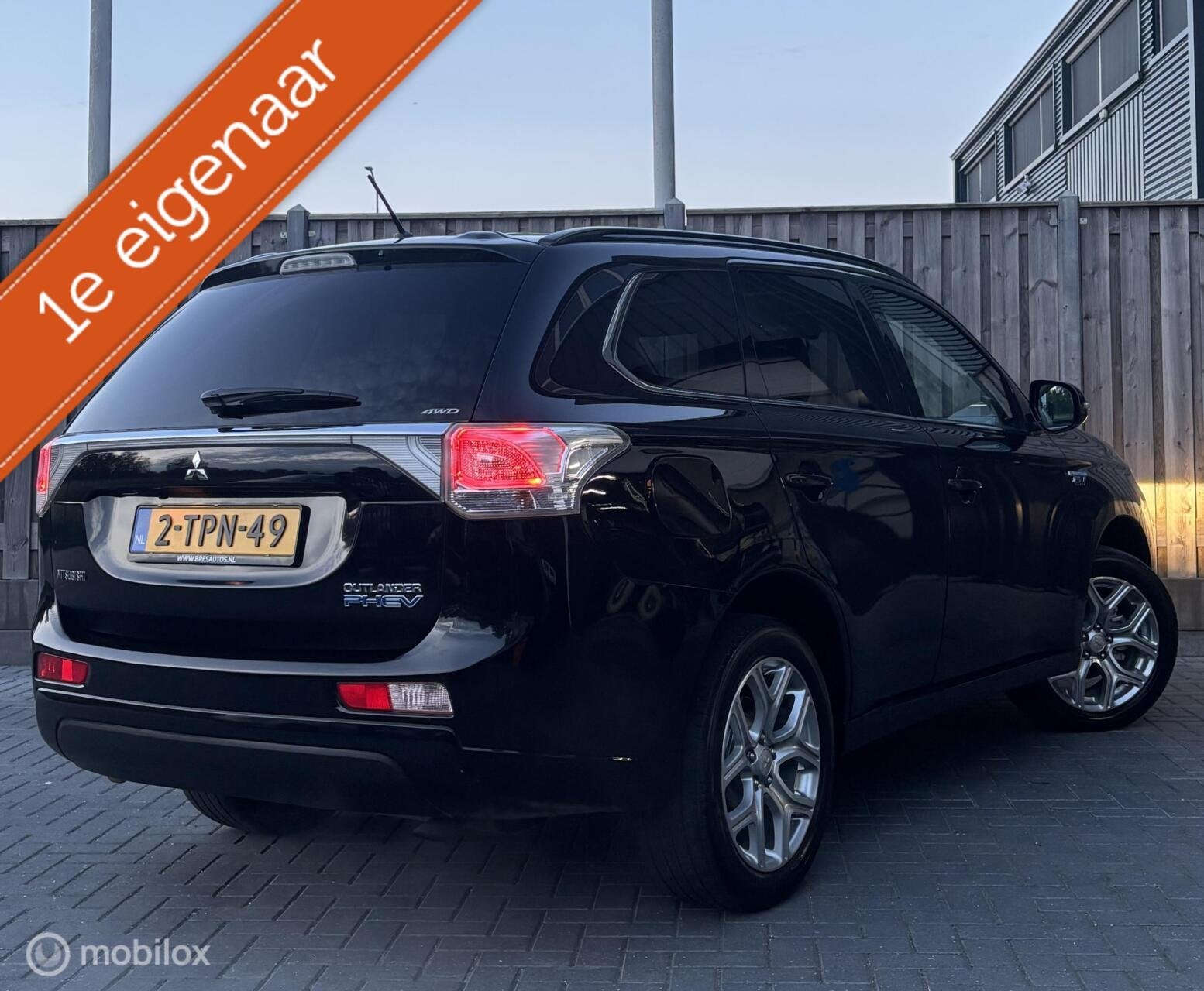 Mitsubishi Outlander 2.0 PHEV Instyle/1E EIGENAAR/LEDER/DAK, Auto's, Zwart, 4 cilinders, Zwart, Bedrijf