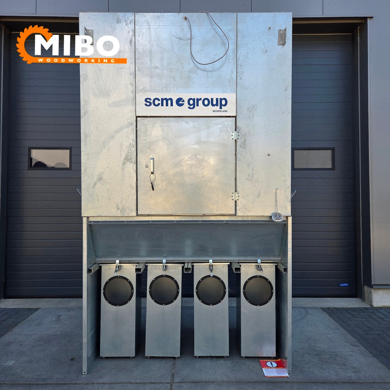 SCM Afzuiging model 300 afzuigunit ** 4 containers, Ophalen of Verzenden, Zo goed als nieuw, Ventilator en Afzuiger