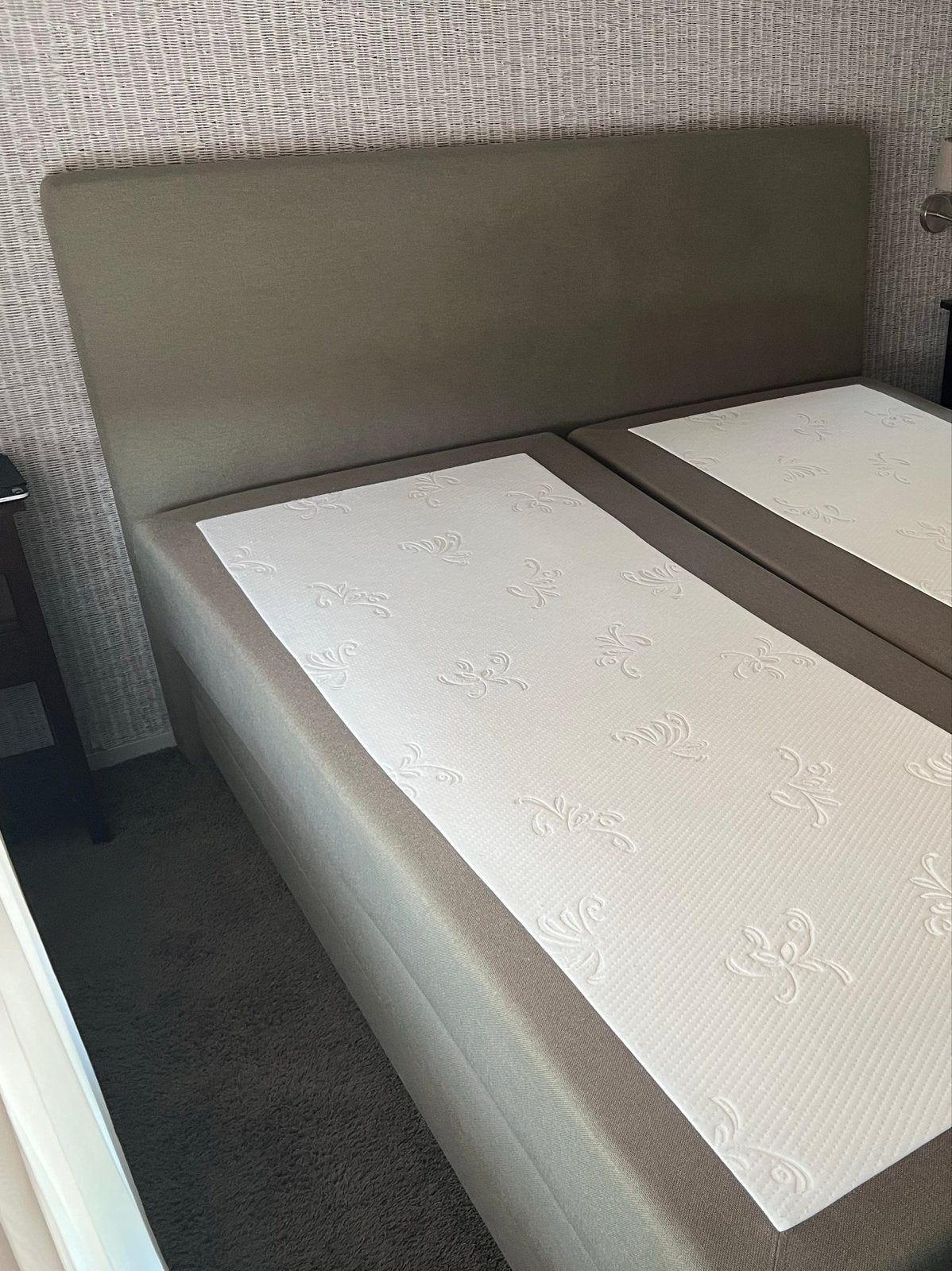 Swiss Sense Boxspring 4200 - 180x210, elektrisch verstelbaar, Ophalen, Bruin, 210 cm, Tweepersoons