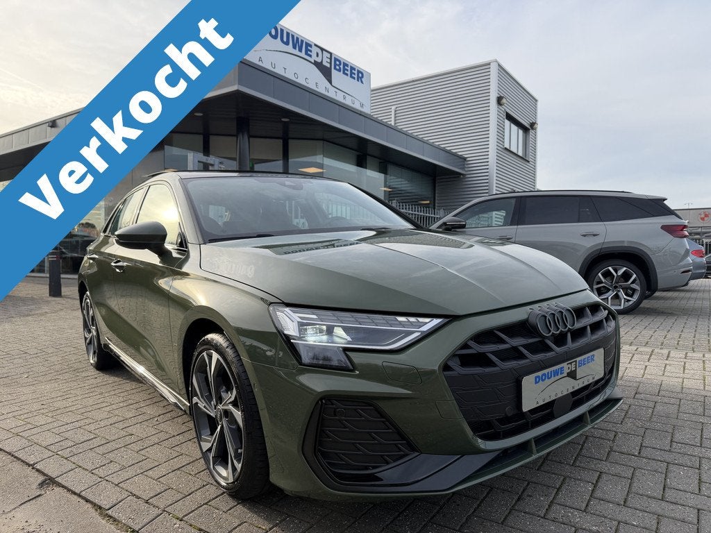 Audi A3 Sportback 40 TFSI e S Line Hybrid Pano-Dak | Matrix, 12 maanden, Stof, 4 cilinders, Bedrijf