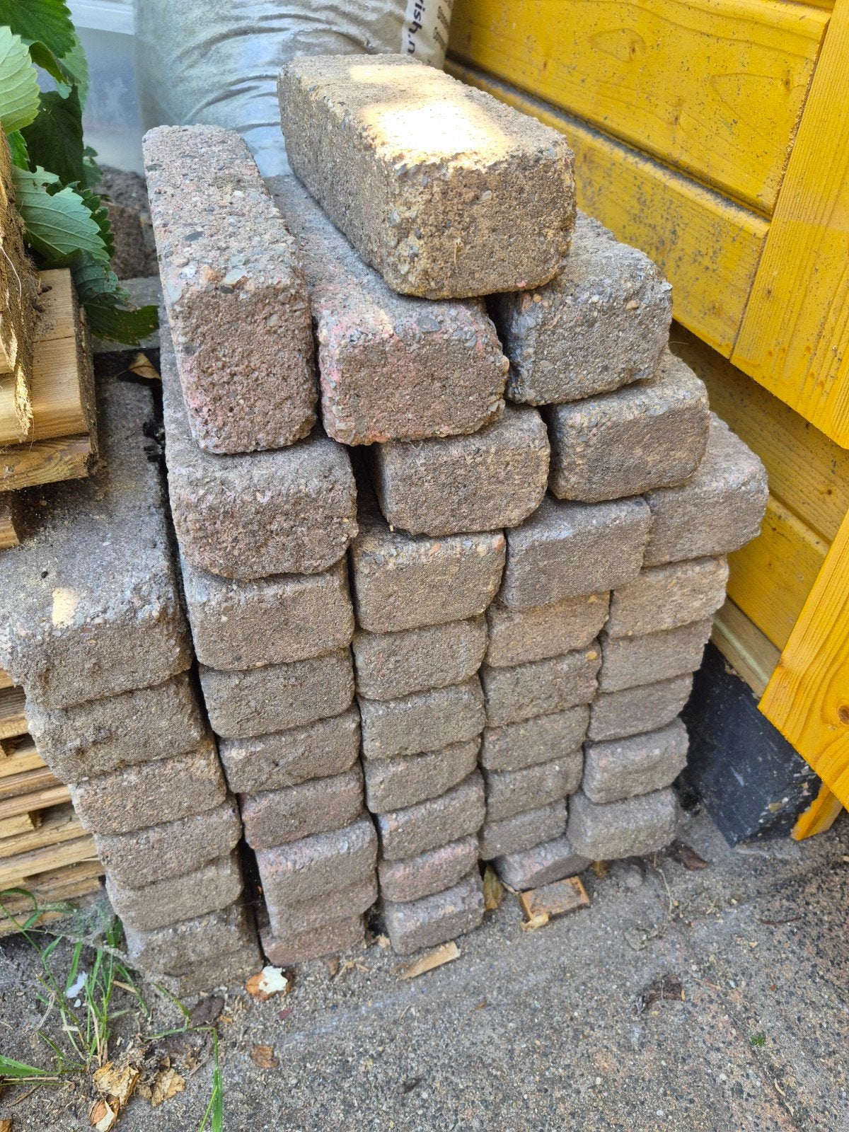 43 stenen klinkers 195x45x70, Ophalen, Gebruikt, Klinkers, Minder dan 5 m²