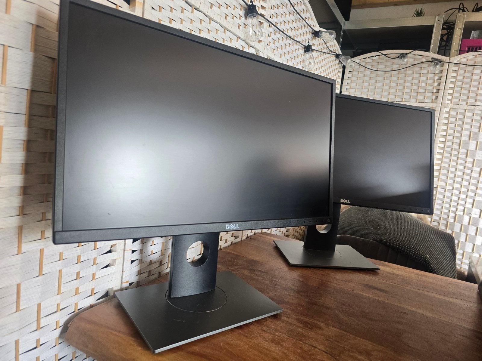 Dell monitor 23/24 inch - nette staat - HDMi & DP - meerdere, Ophalen of Verzenden