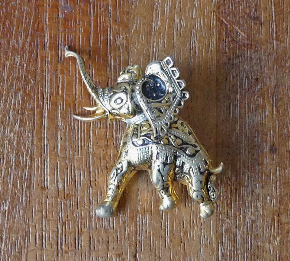 Olifant broche goudkleur filigraan olifantenbroche, Sieraden, Tassen en Uiterlijk, Broches, Overige materialen, 4 tot 7 cm, Gebruikt