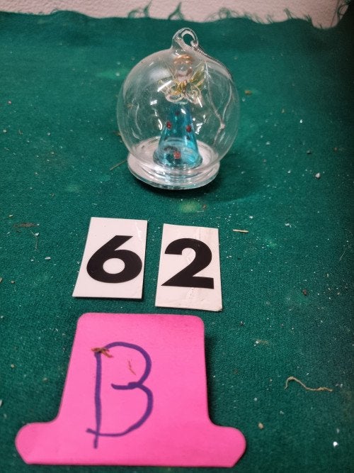 glazen bol met engel erin [b62], Diversen, Kerst, Ophalen of Verzenden, 'T Olde Gre-j, Info@toldegrej.nl, Endepoelstraat 20f Didam