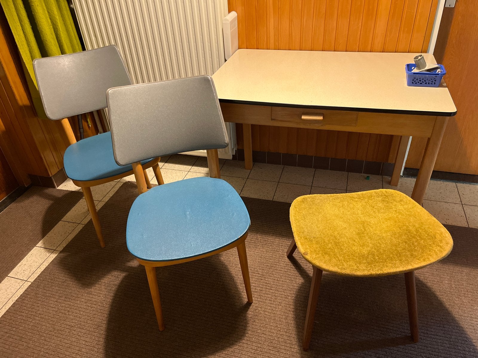 Mid-Century Ontbijttafel met 2 stoelen en kruk, Ophalen