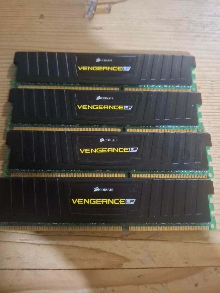 Corsair Vengeance LP 32GB (4x8GB) DDR3 RAM 1600MHz, Gebruikt, 32 GB, DDR3, Ophalen of Verzenden
