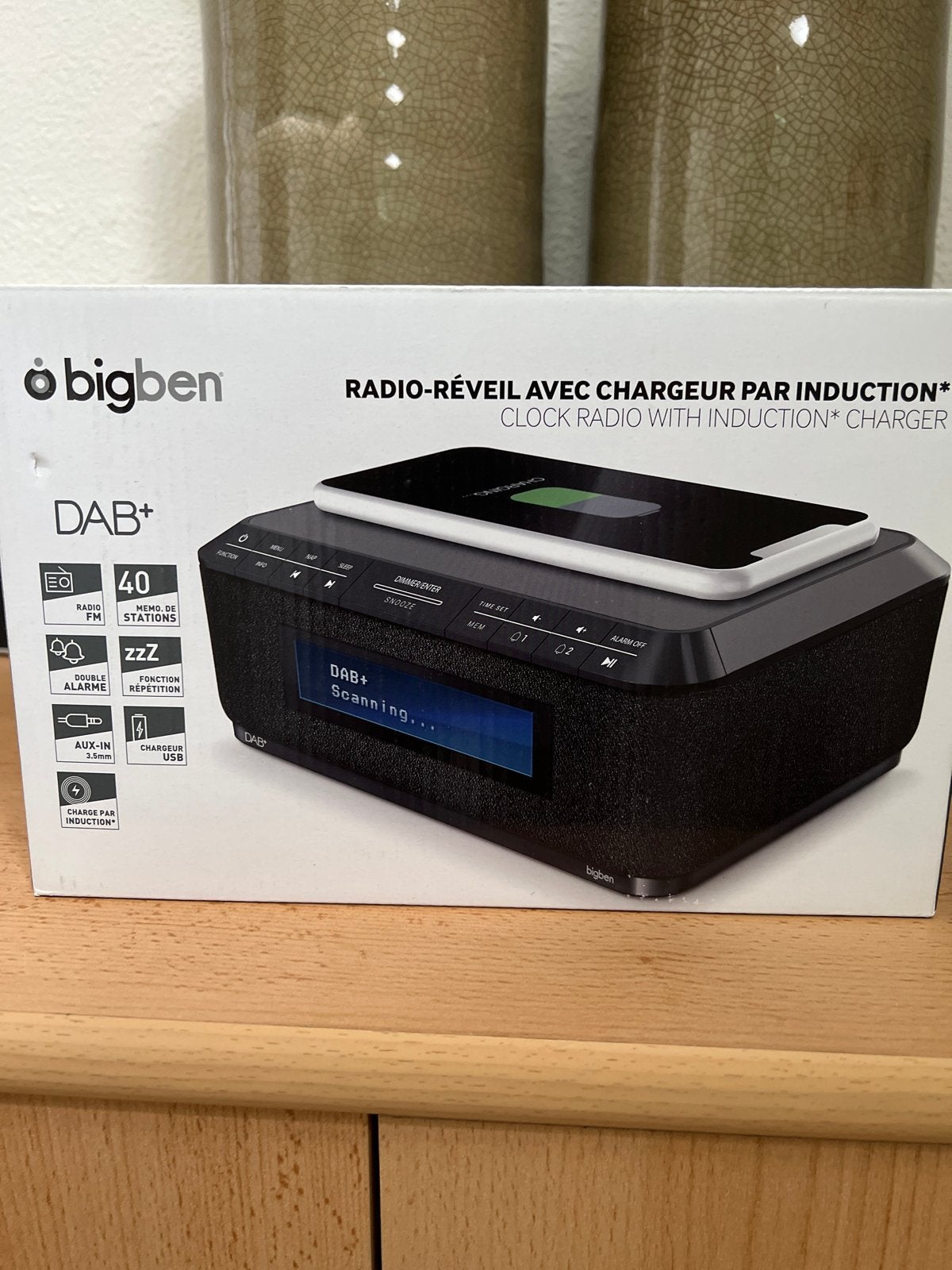 Bigben DAB+ Wekkerradio met Draadloze Oplader, Ophalen of Verzenden, Zo goed als nieuw, Radio