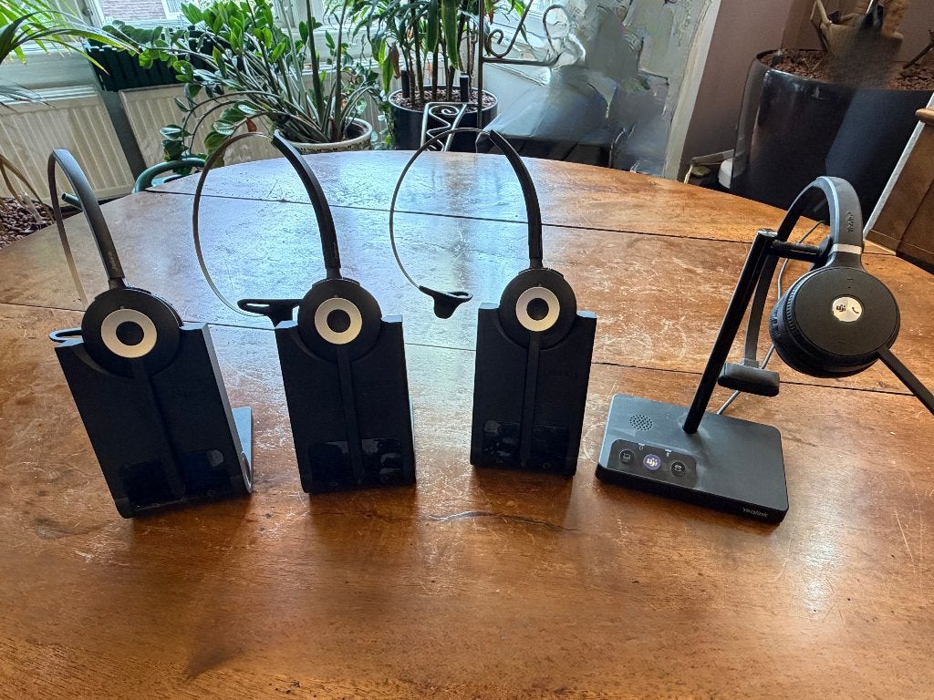 4x headsets (3x Jabra Pro 920 en 1x Yealink WHB630), Gebruikt, Ophalen of Verzenden, Draadloos, Over-ear
