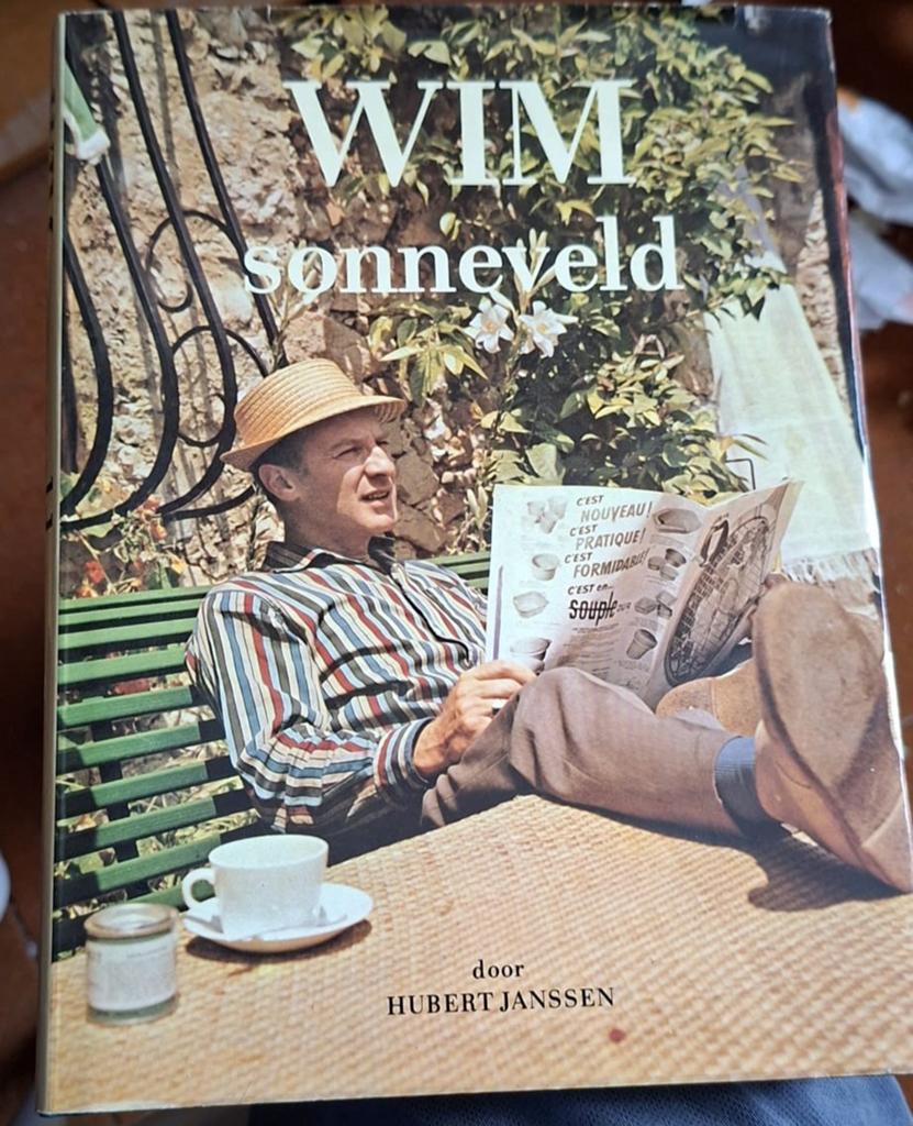 Wim Sonneveld - Gezien door Hubert Janssen, Boeken, Ophalen of Verzenden, Gelezen, Hubert Janssen, Film, Tv en Media