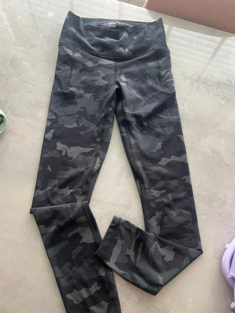 Under Armour Legging Camouflage Maat S, Legging, Ophalen of Verzenden, Zo goed als nieuw, Overige kleuren