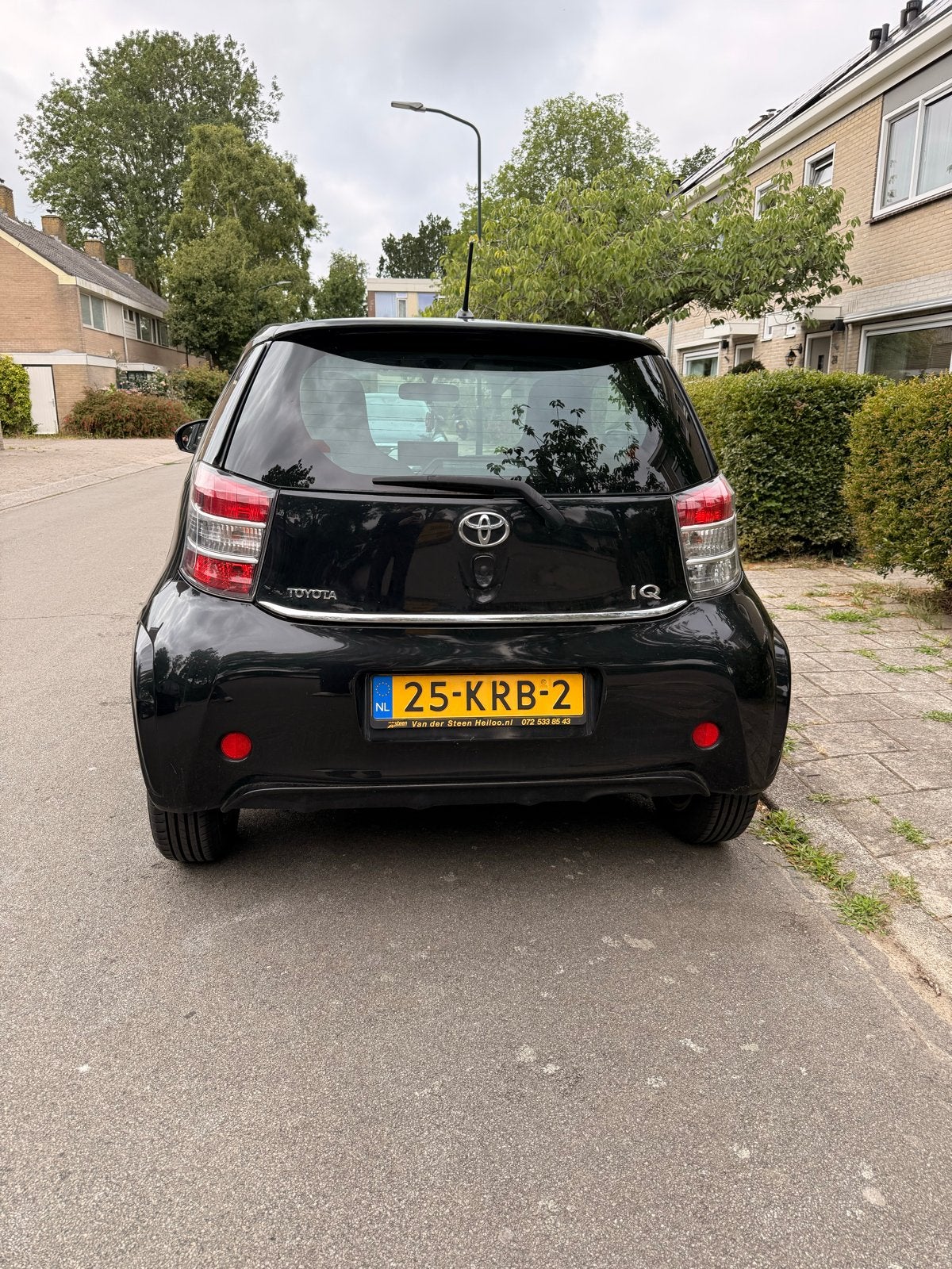 Toyota IQ 1.0 2010 Zwart met Carplay, APK t/m 23-07-2027, 4 stoelen, Origineel Nederlands, Handgeschakeld, 3 cilinders