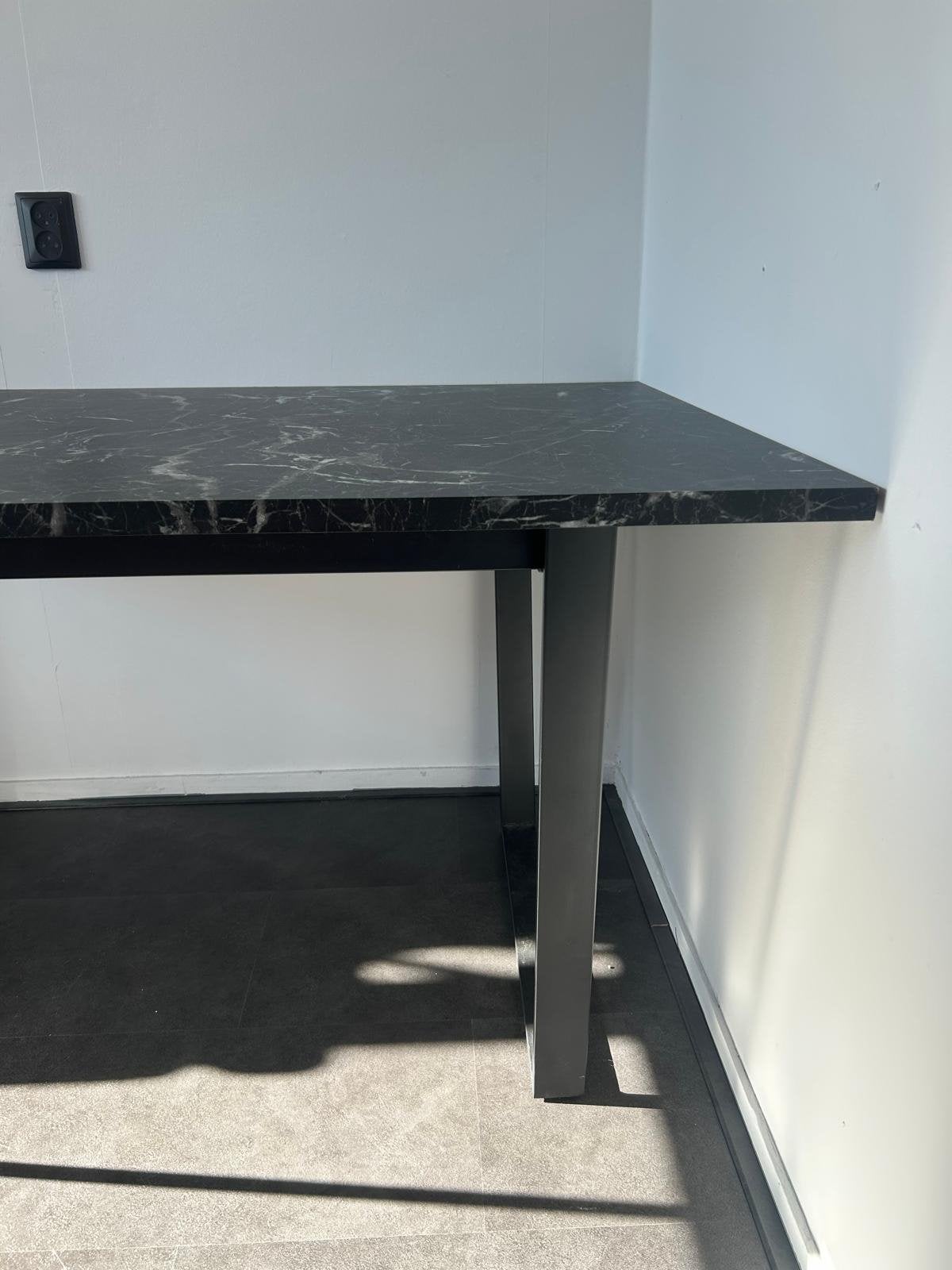 Moderne Marmerlook Eettafel - Zwart met Metalen Onderstel, Ophalen, 50 tot 100 cm, Zo goed als nieuw, Vier personen