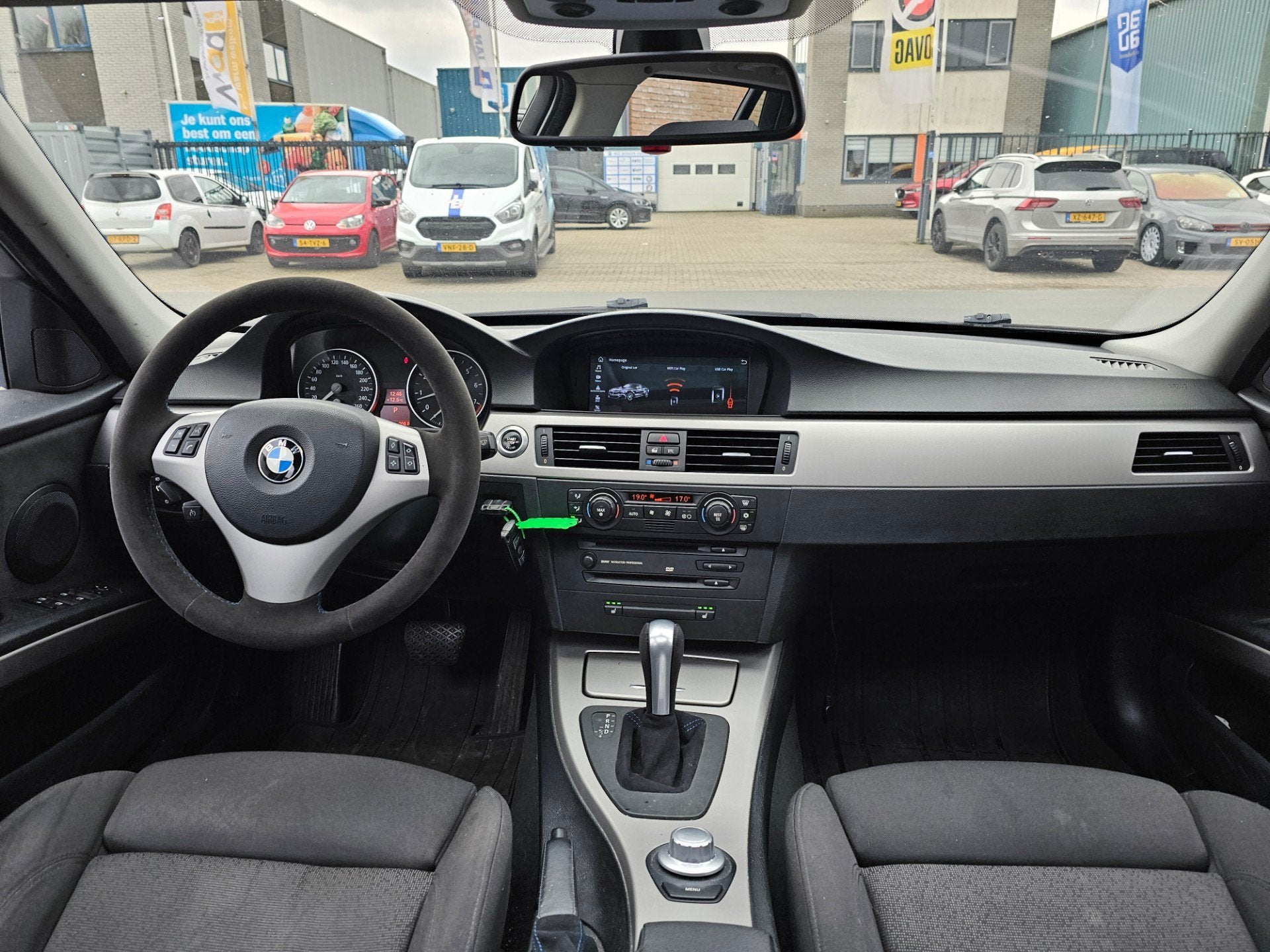 BMW 3-serie Touring 330i High Executive|AUT|PANO|Stoelvw|APK, Auto's, Gebruikt, Huisgarantie, Met garantie (alle), 259 pk