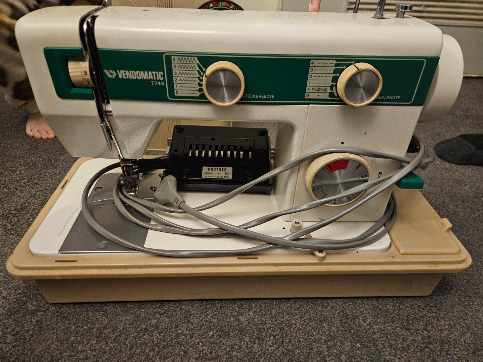 naaimachine, Ophalen