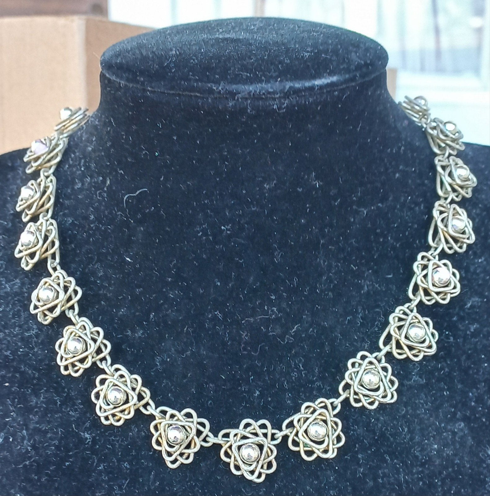 Vintage ketting met uniek draadwerk design, Sieraden, Tassen en Uiterlijk, Kettingen, Ophalen of Verzenden, Zo goed als nieuw