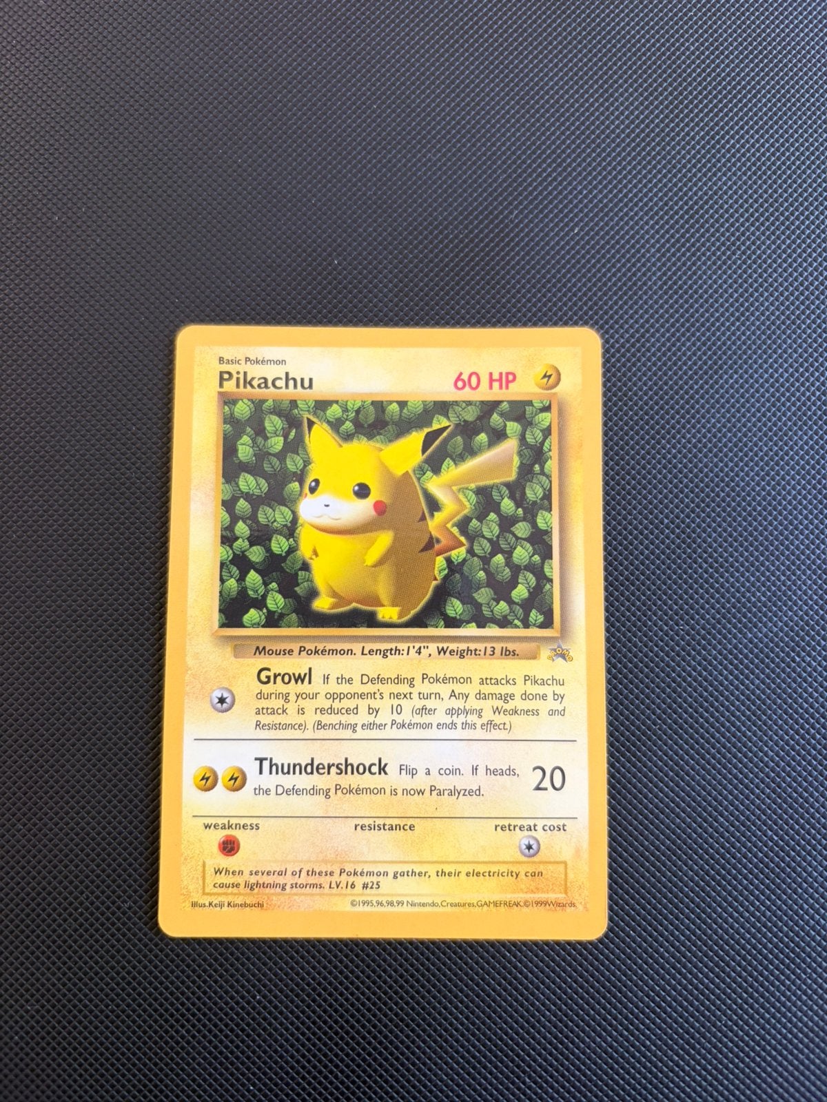 Pikachu zeldzaam Ivy glossy promo, Ophalen of Verzenden, Zo goed als nieuw, Meerdere kaarten