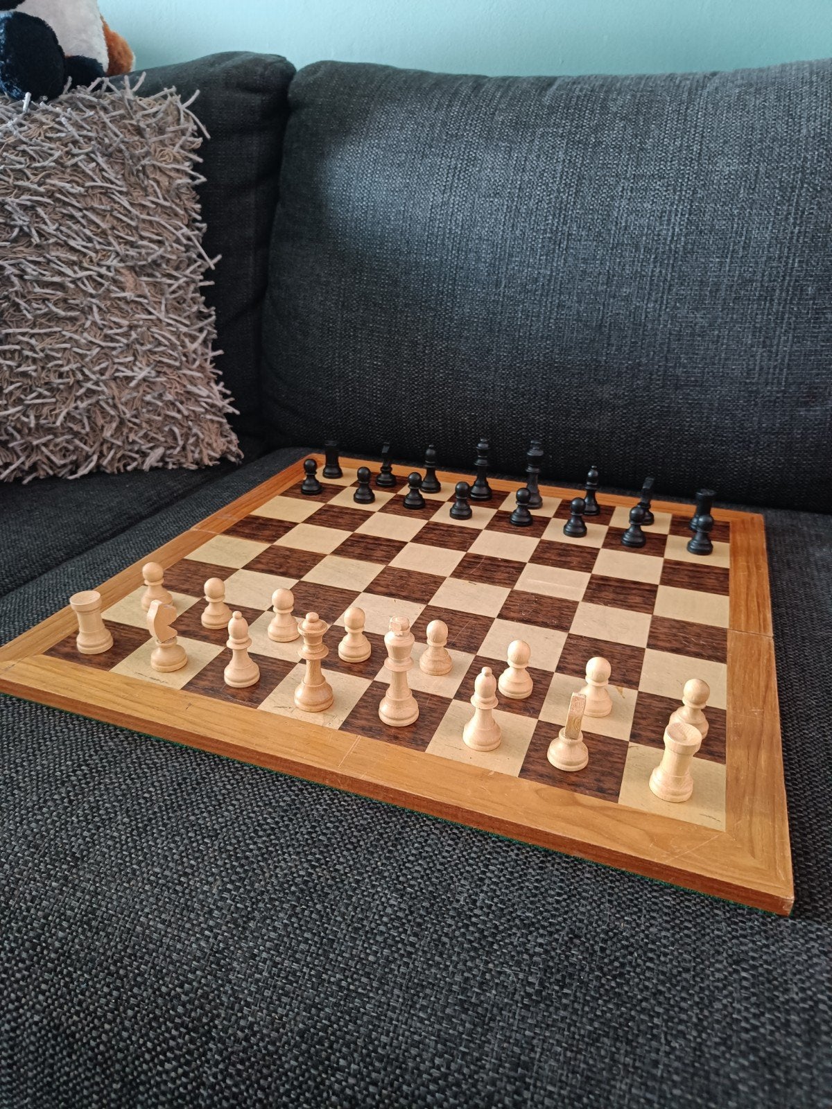Groot opklapbaar houten schaakbord met houten stukken, Ophalen of Verzenden, Minder dan 500 stukjes, Zo goed als nieuw, Schaken