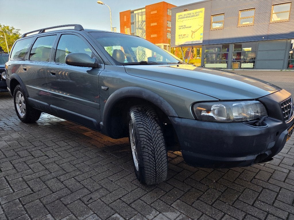 Volvo V70 2.4 T XC 4WD AUT 2001 Blauw/groen, Auto's, Volvo, Automaat, 1800 kg, Beige, Stoelverwarming