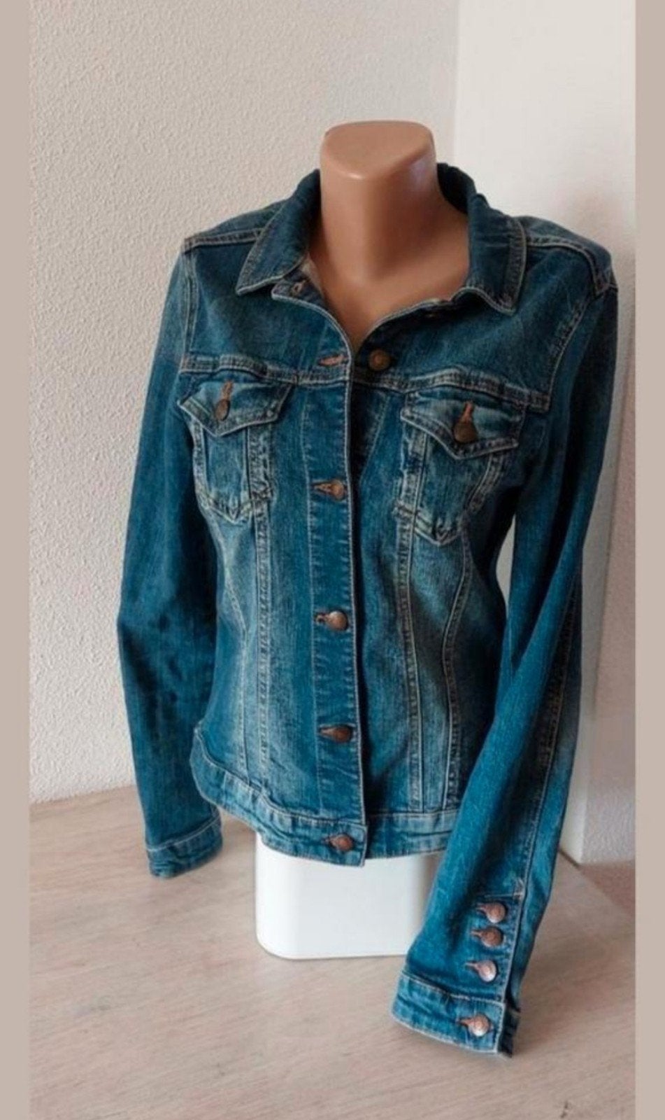 Heel mooi spijkerjasje van Esprit. Maat m. In nieuwstaat!, Maat 38/40 (M), Blauw, Ophalen of Verzenden, Zo goed als nieuw