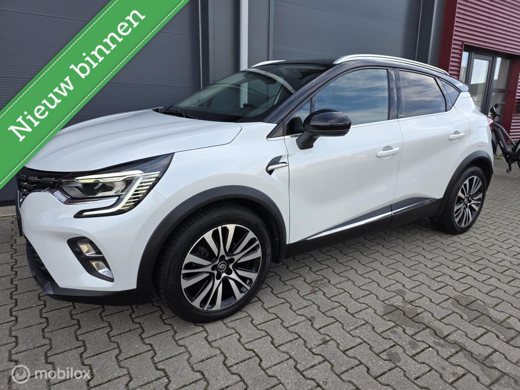 Renault Captur 1.6 E-Tech Plug-in Hybrid 160 Initiale Paris, Dealer onderhouden, 77 km/l, Gebruikt, 4 cilinders