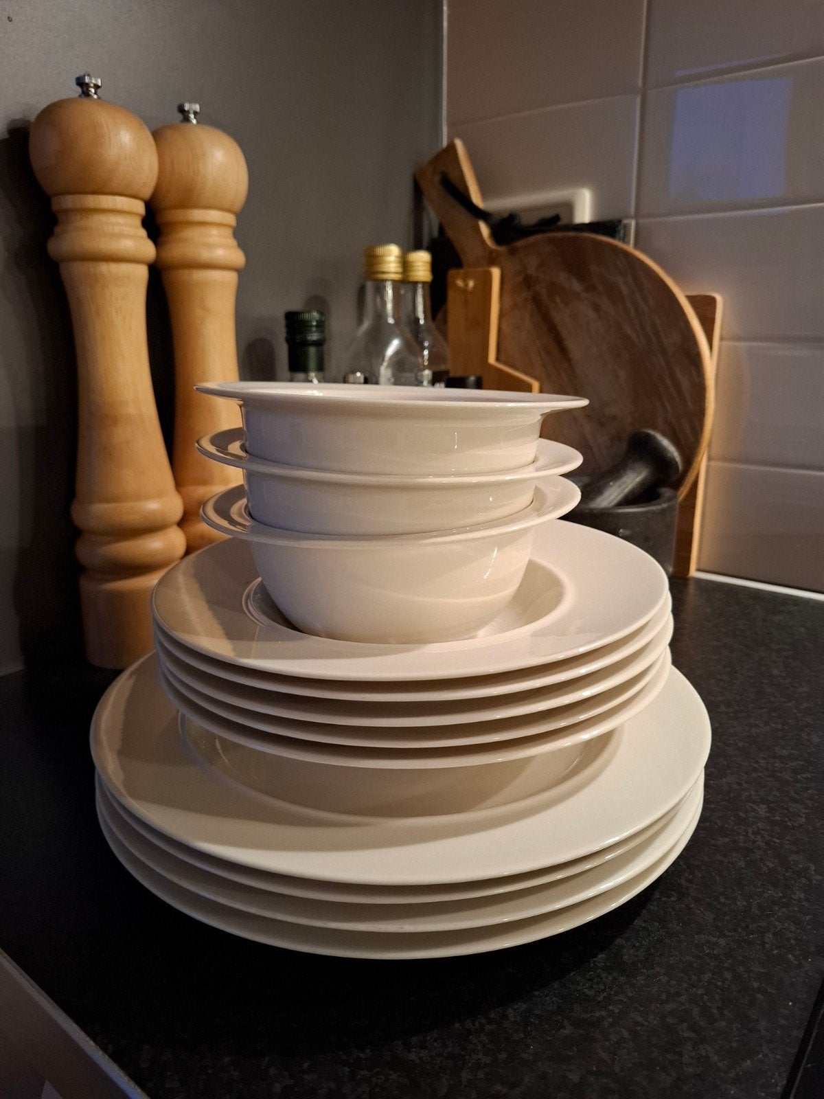5 diepe borden Alessi Ettore Sottsass La Bella Tavola, Ophalen of Verzenden, Zo goed als nieuw, Overige stijlen, Bord(en)