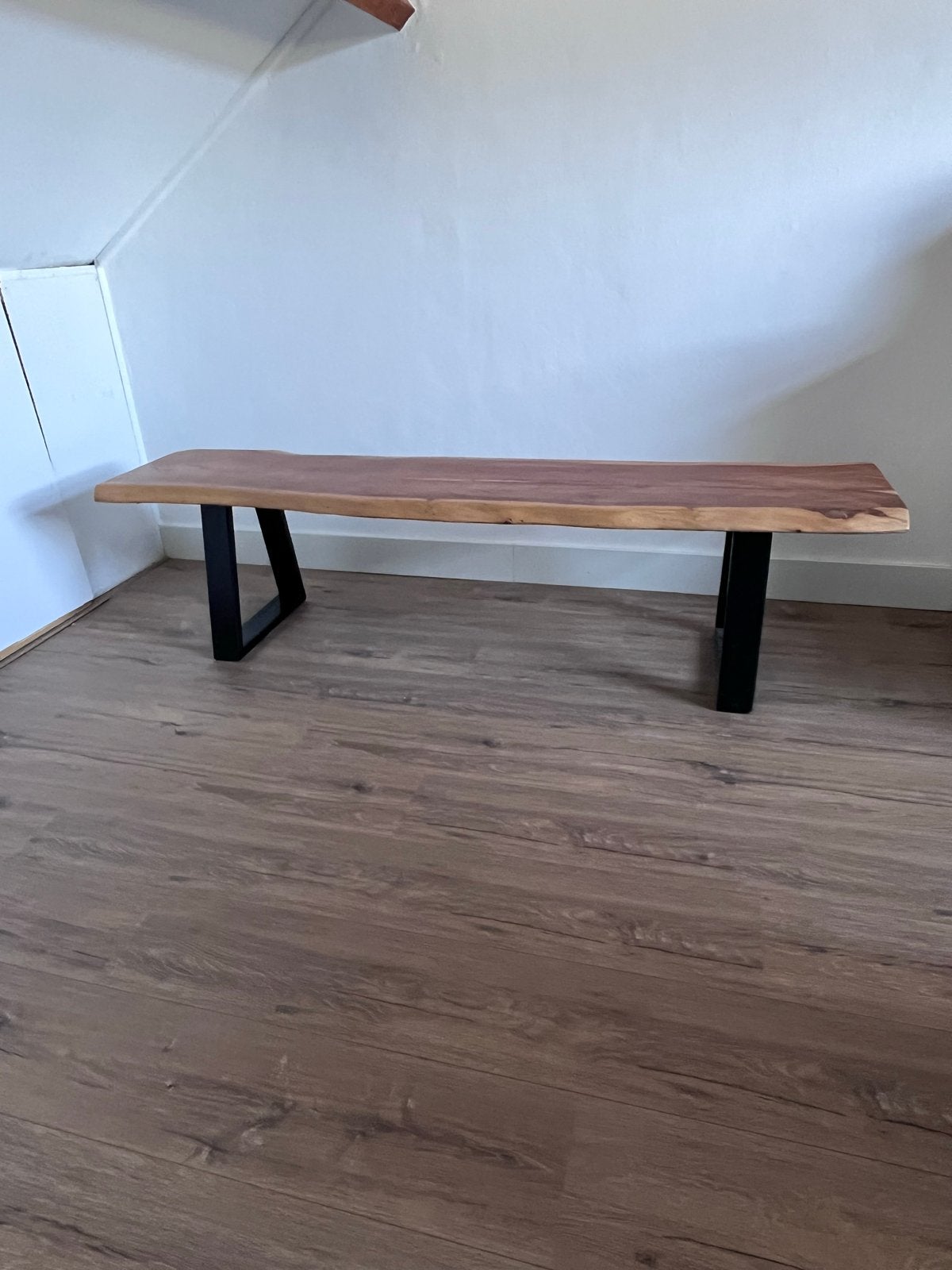Massieve mango houten bank met zwart metalen onderstel, Ophalen, Gebruikt, Driepersoons, Rechte bank