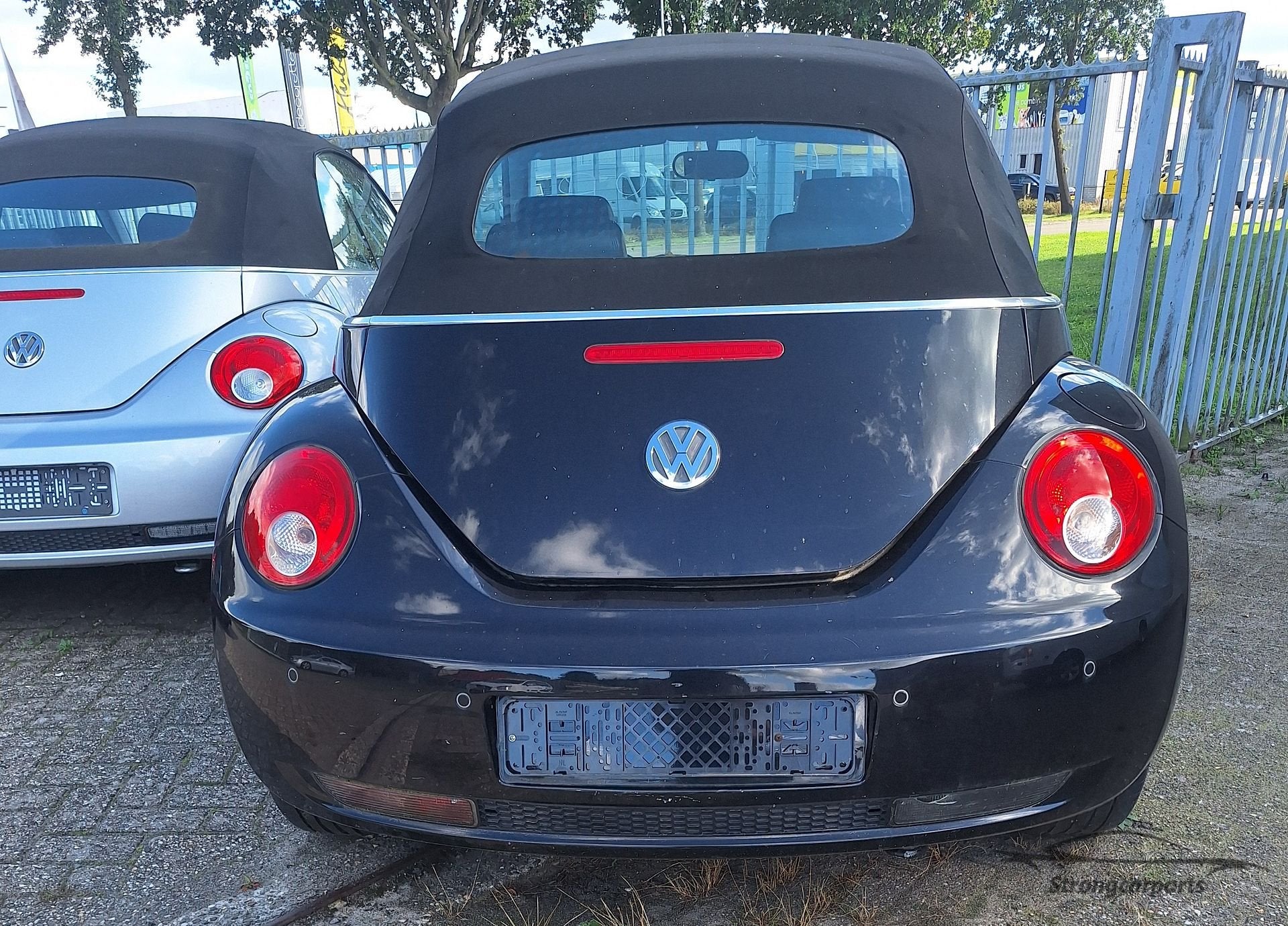 Achterbumper VW New Beetle Cabrio met 4xpdc kleur LC9X 2007, Gebruikt, -, Volkswagen, -