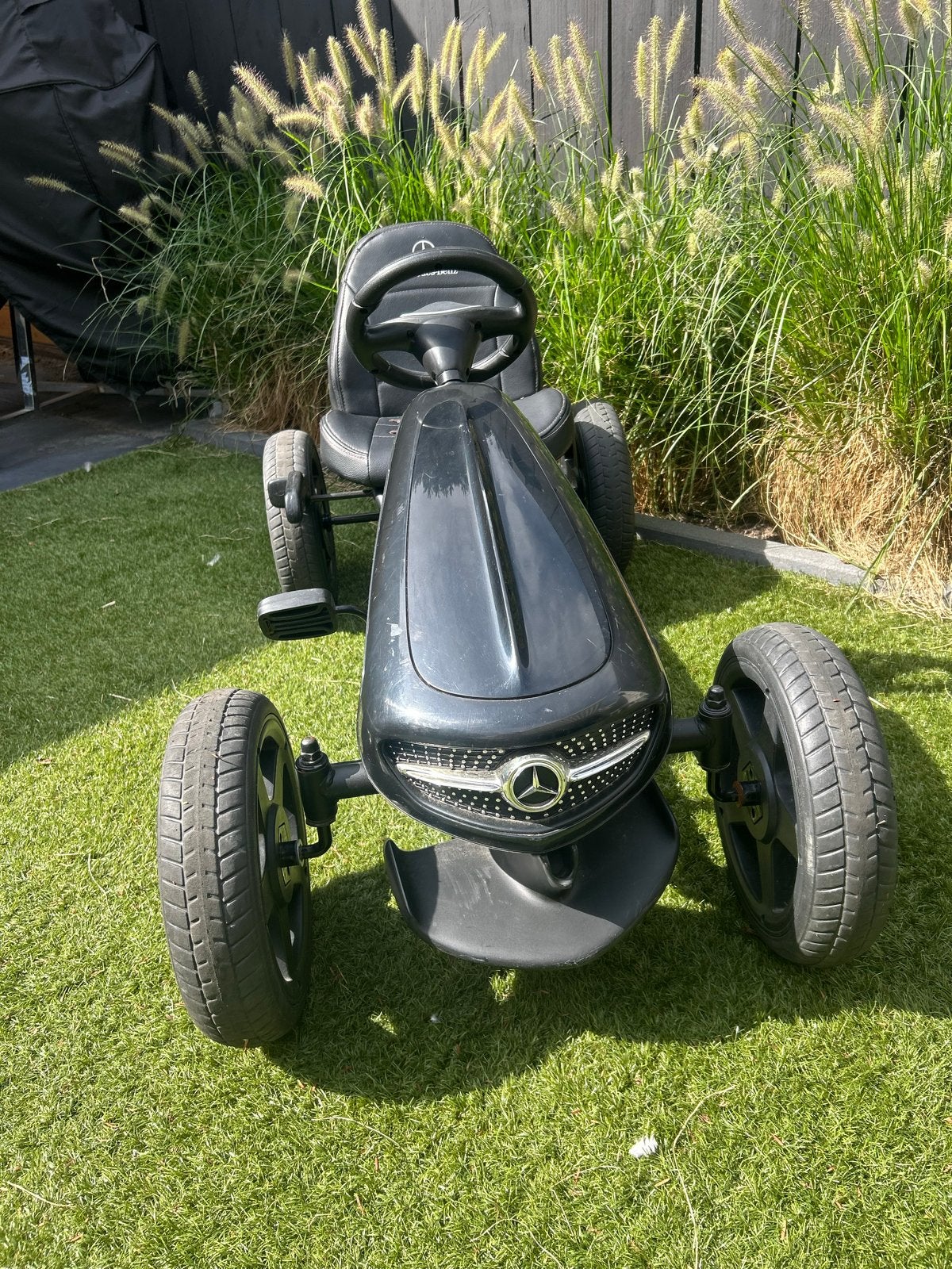 Mercedes-Benz Trapauto - Zwart, Zo goed als nieuw, Kinderen en Baby's, Speelgoed | Buiten | Voertuigen en Loopfietsen, Ophalen of Verzenden