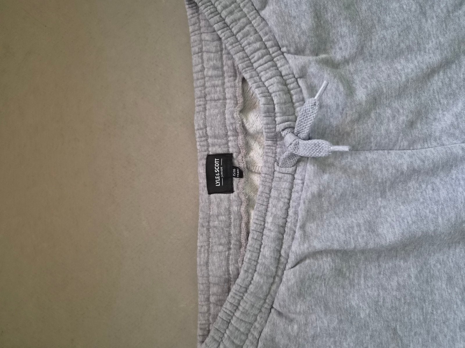 Lyle & Scott Joggingbroek Grijs Maat 152, Kinderen en Baby's, Kinderkleding | Maat 152, Ophalen of Verzenden