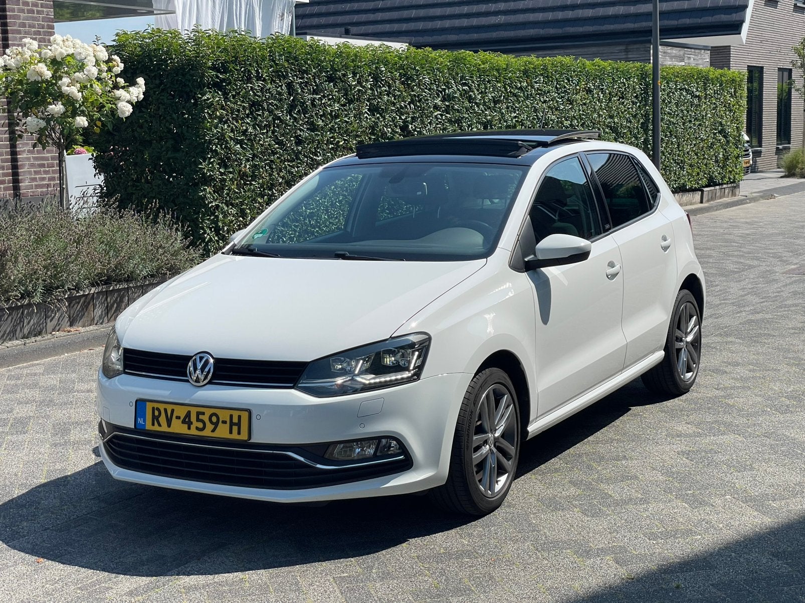 Volkswagen Polo 1.2 TSI 66KW 2016 Wit, Auto's, Volkswagen, Stof, 40 €/maand, 4 cilinders, Wit