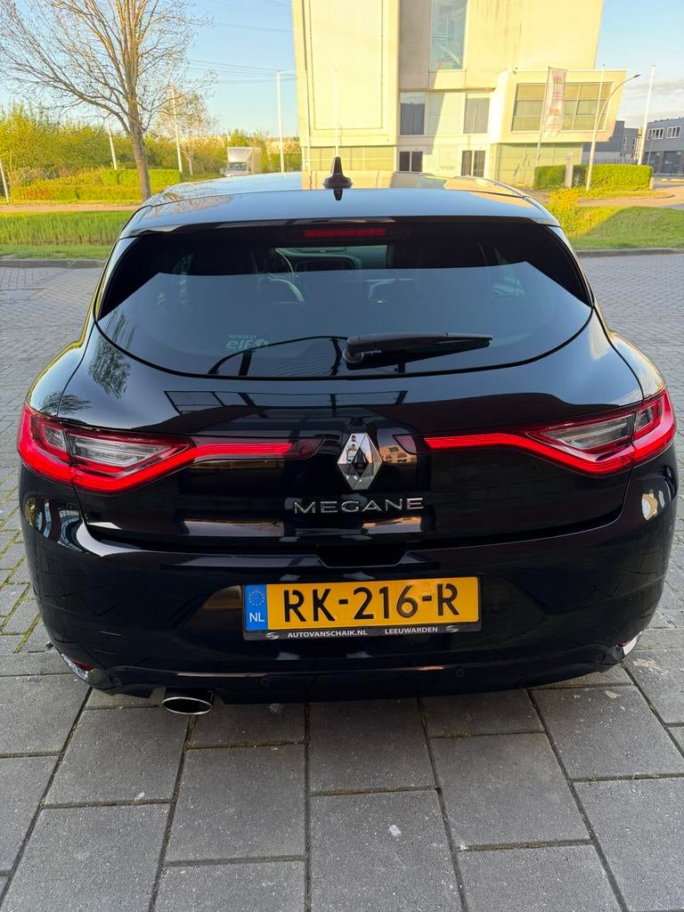 Renault Mégane 1.2 Bose TCe 101pk 2017 Zwart, Voorwielaandrijving, 101 pk, 4 cilinders, Zwart