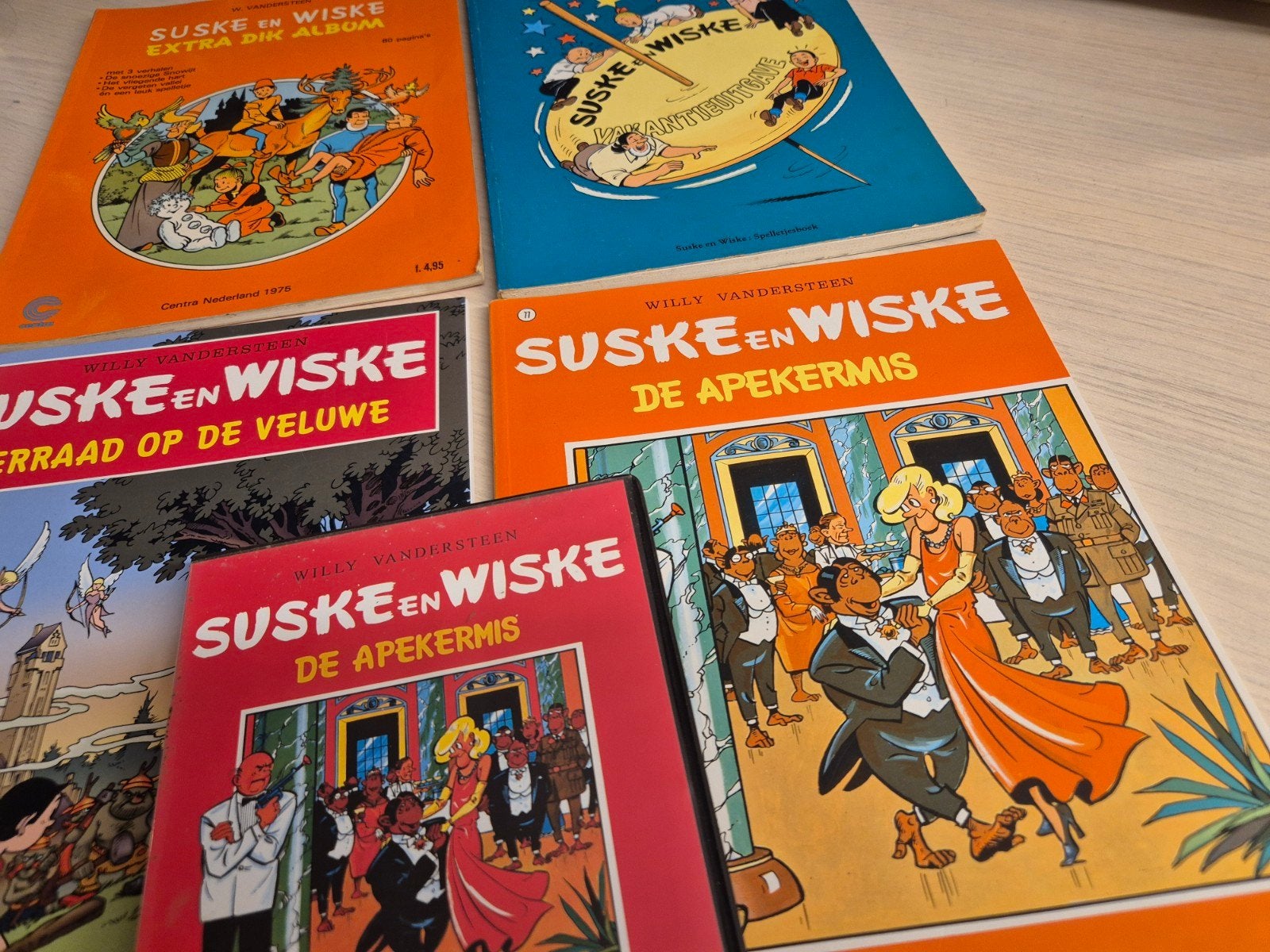 5x Suske en wiske óók specials 1975 1984 mooie staat, Meerdere stripboeken, Ophalen of Verzenden, Zo goed als nieuw, Willy Vandersteen