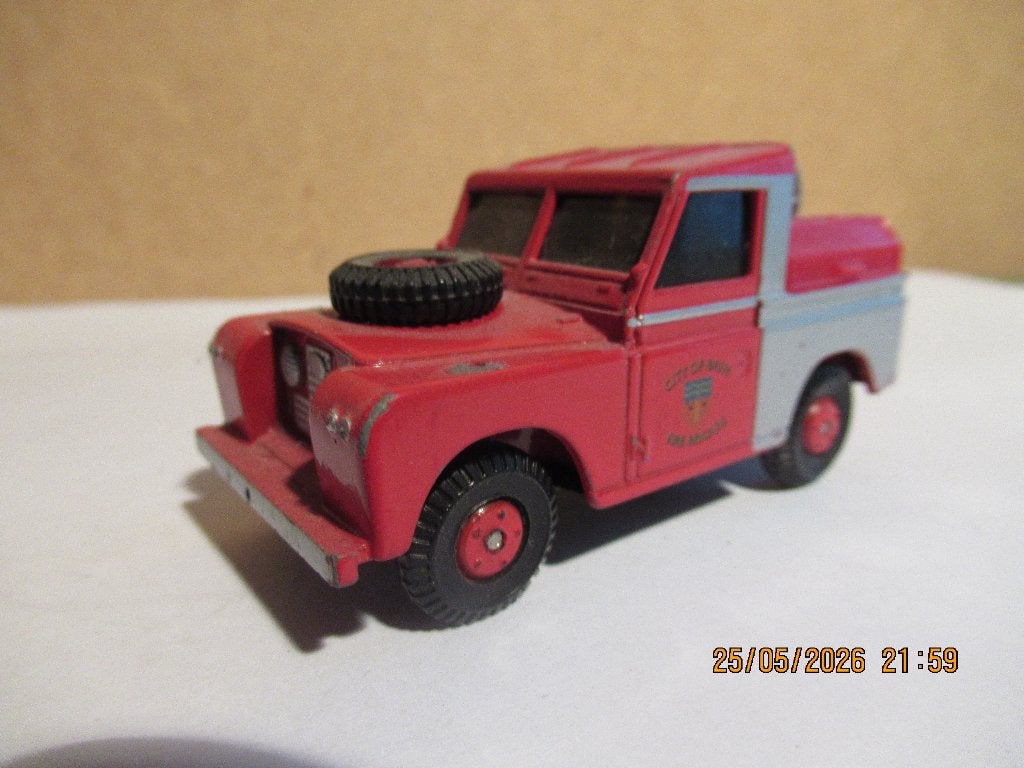 Corgi toy  landrover  rood, Hobby en Vrije tijd, Modelauto's | 1:43, Ophalen of Verzenden, Gebruikt, Auto, Corgi