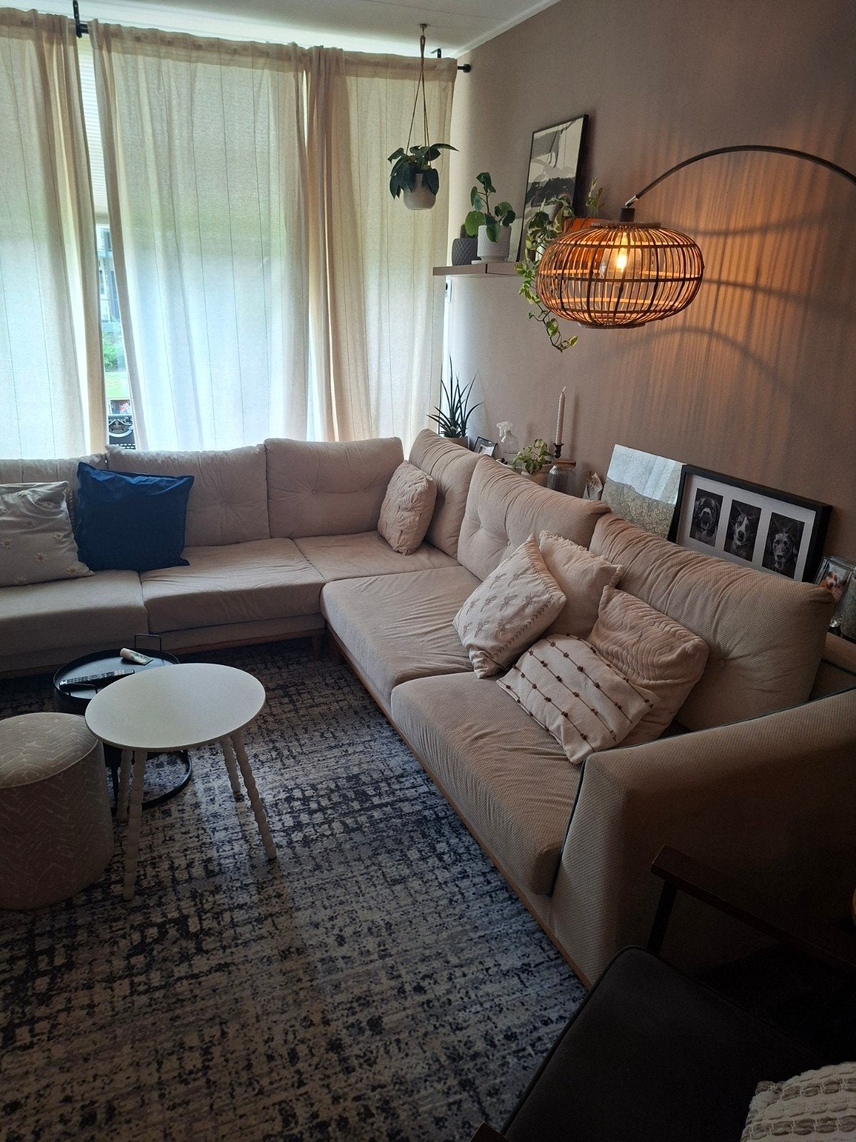 Beige Hoekbank 280x240 cm - wordt gereinigd voor ophalen, Huis en Inrichting, Banken | Bankstellen, Ophalen of Verzenden, Gebruikt