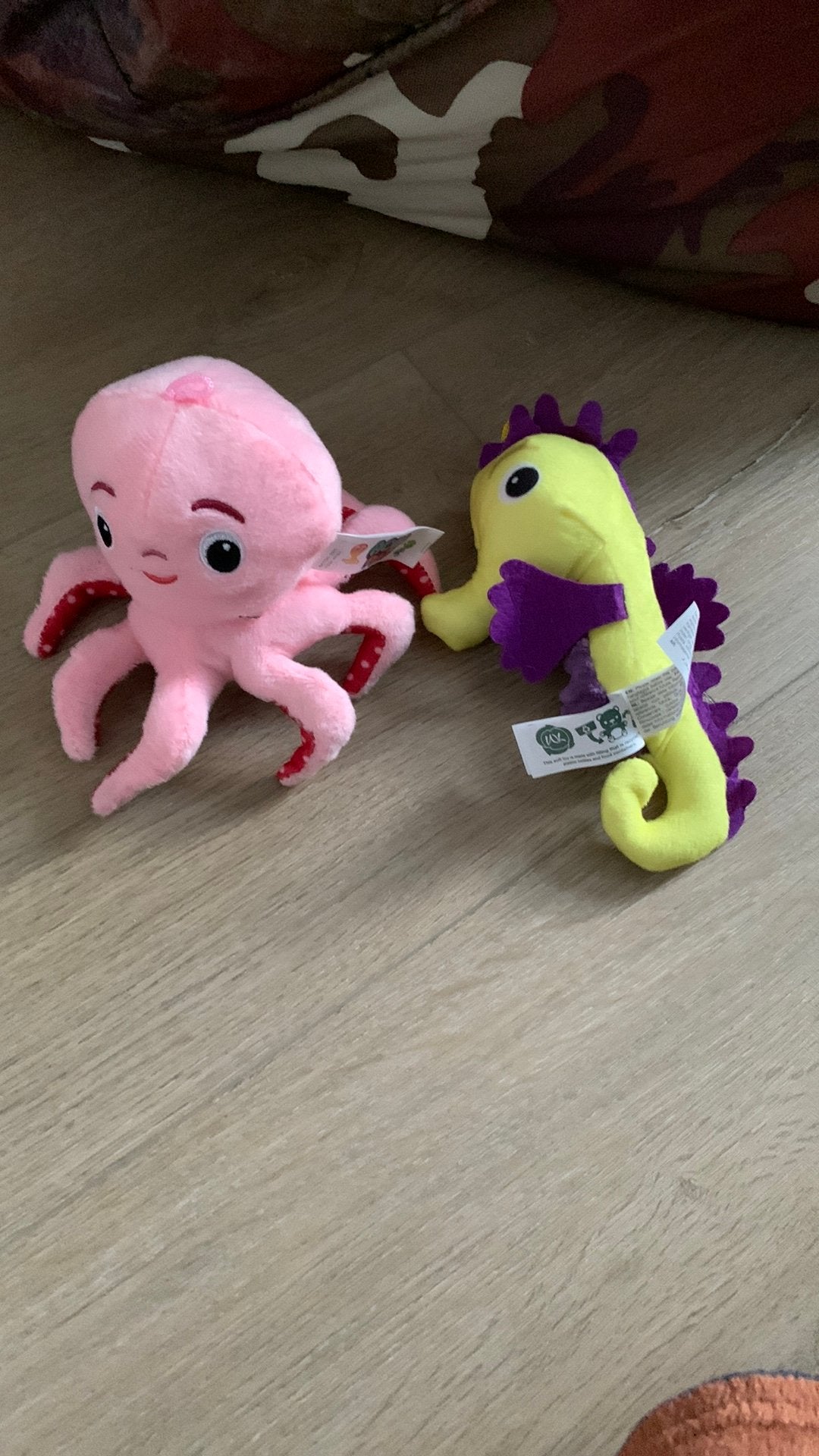 Knuffels niets mee gedaan, Kinderen en Baby's, Speelgoed | Knuffels en Pluche, Ophalen, Zo goed als nieuw