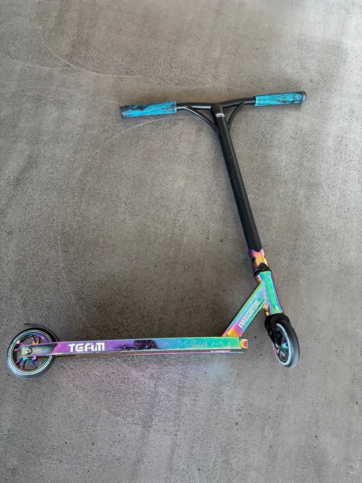Mooie nkd stuntstep geolied, Fietsen en Brommers, Steps, Ophalen of Verzenden, Zo goed als nieuw, Gewone step