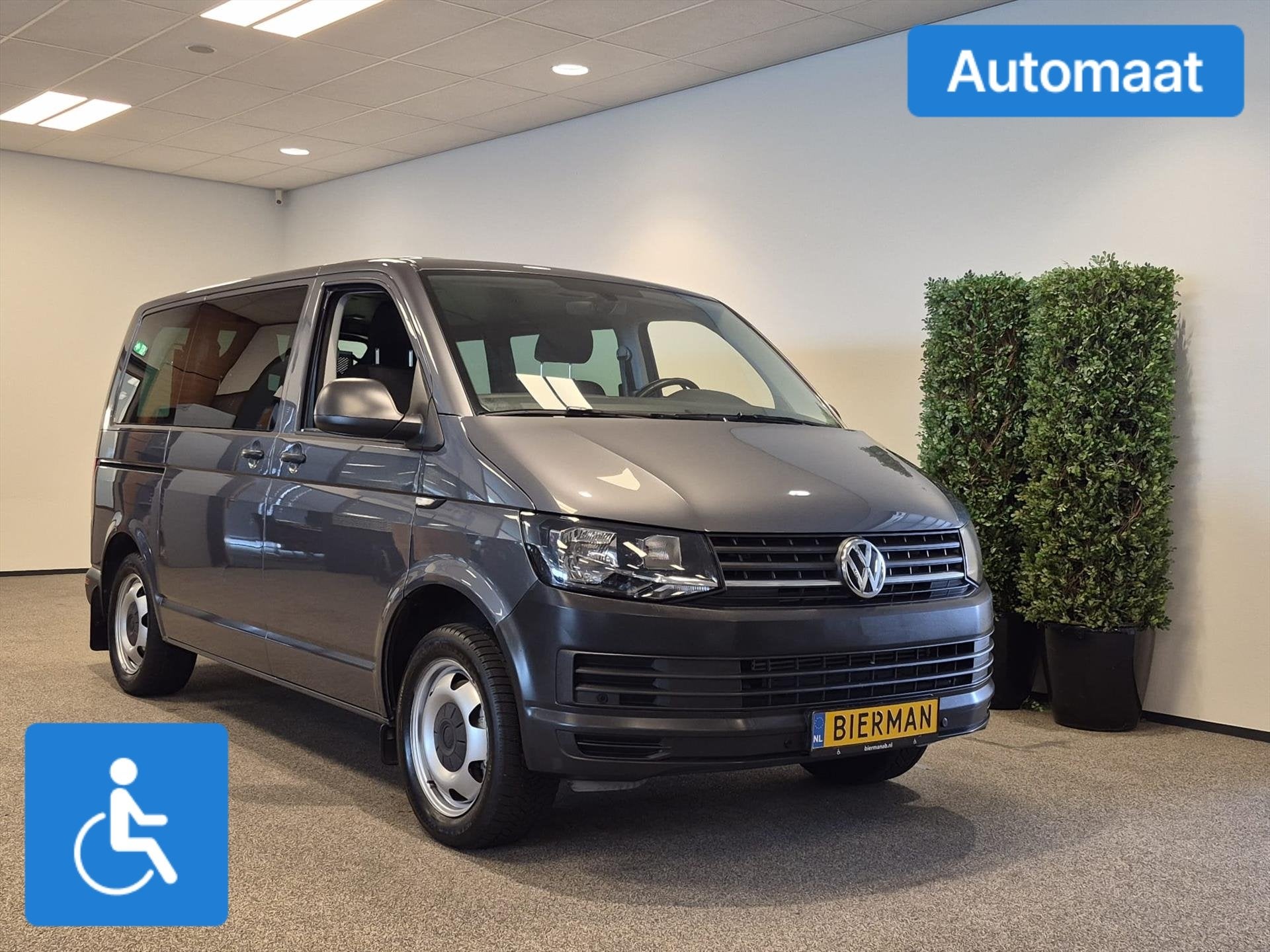 Volkswagen Transporter L1H1 Rolstoelbus Automaat - BENZINE e, Automaat, 12 maanden, Stof, Gebruikt
