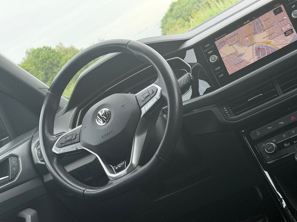 Volkswagen T-Cross 1.0 TSI DSG Automaat 2x R-Line - DeepBlac, Auto's, Volkswagen, T-Cross, Gebruikt, Euro 6, Zwart