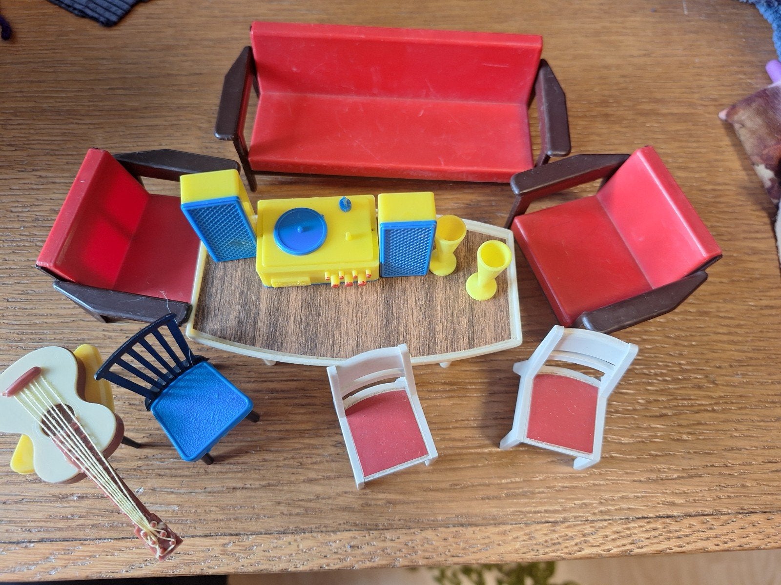 Vintage poppenhuis meubeltjes jaren '70 - complete set, Ophalen of Verzenden, Gebruikt, Decoratie