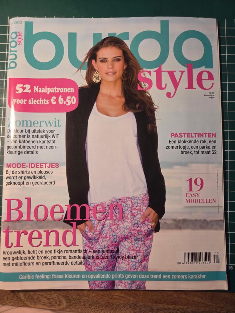 Burda Style 5/2013 - Compleet en Ongebruikt, Hobby en Vrije tijd, Kledingpatronen, Overige typen, Vrouw, Nieuw, Burda