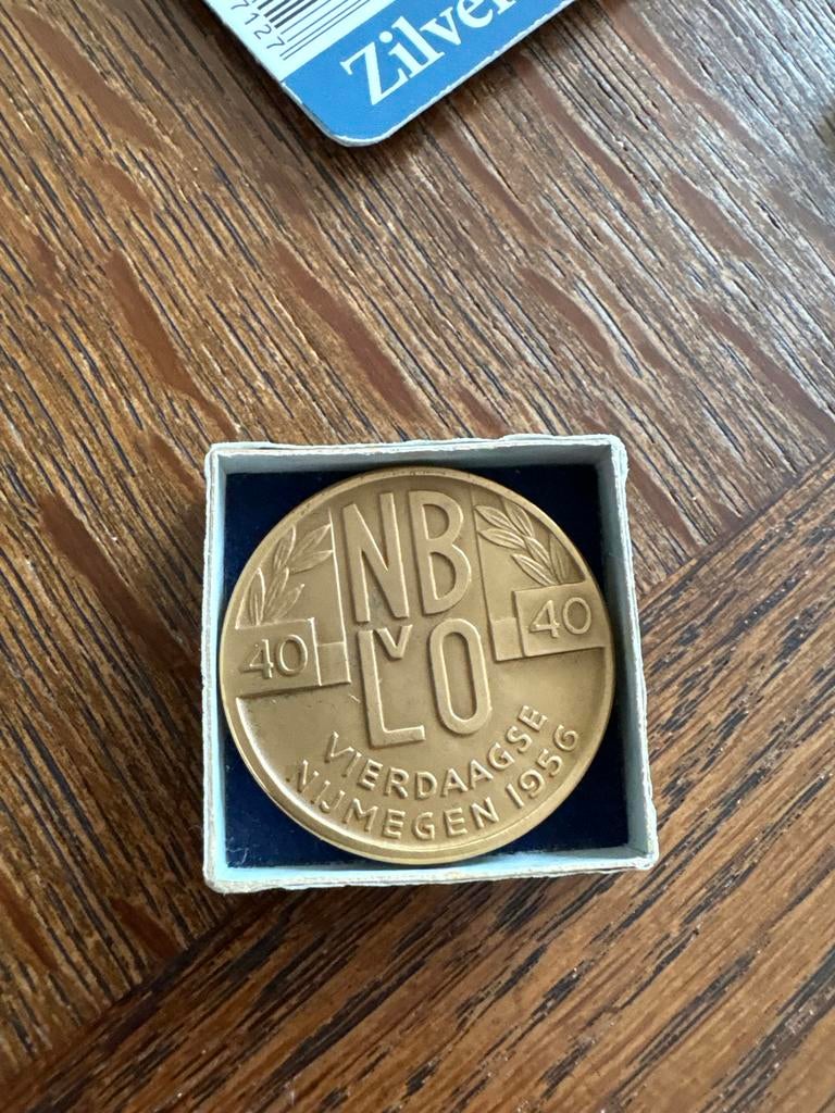 Vierdaagse Nijmegen 1956 Medaille - Brons in orig. doosje, Postzegels en Munten, Ophalen, Brons, Nederland