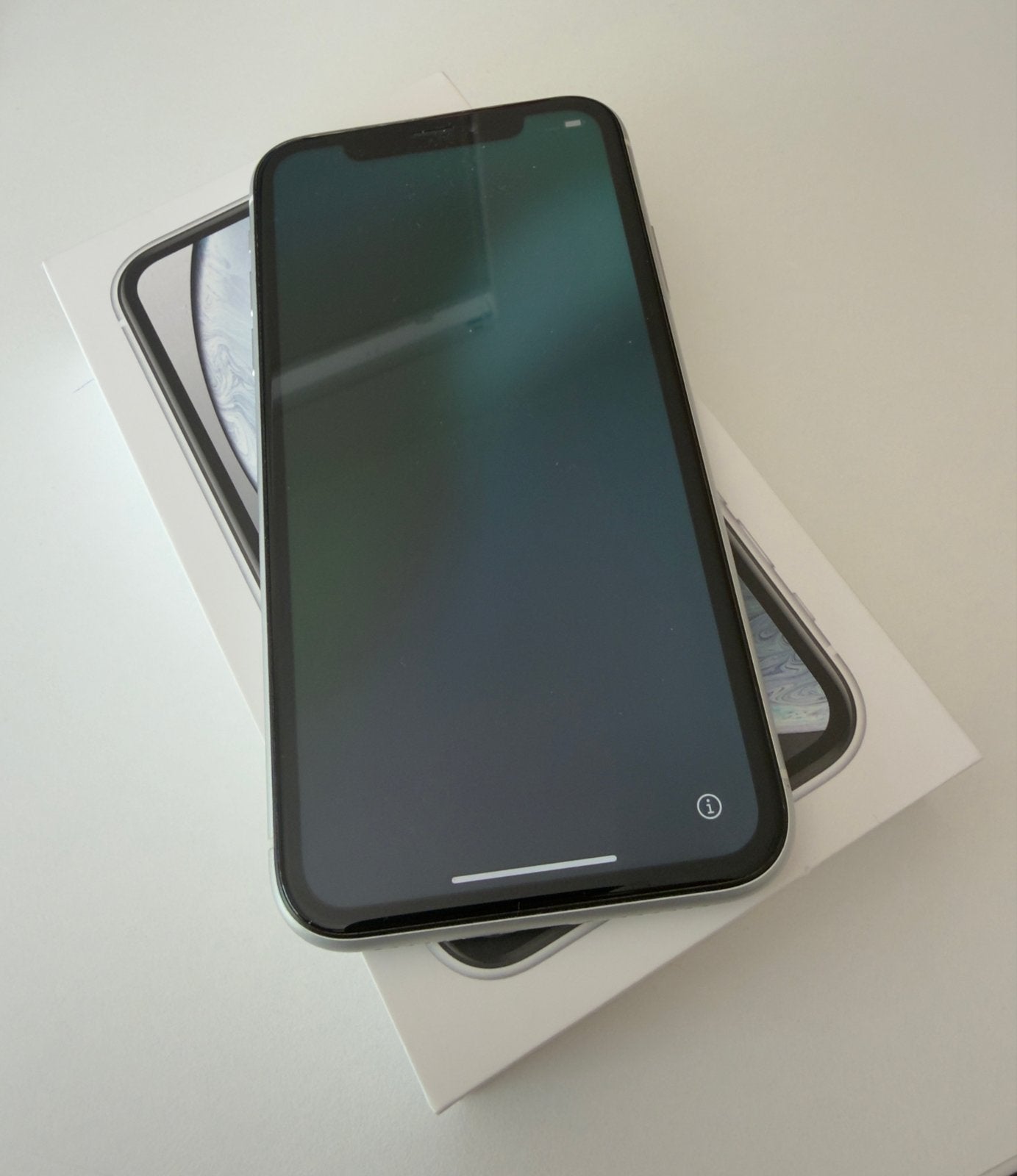 iPhone XR Wit 64GB - Achterkant gebarsten, Telecommunicatie, Mobiele telefoons | Apple iPhone, Gebruikt, Wit, IPhone XR, Ophalen of Verzenden
