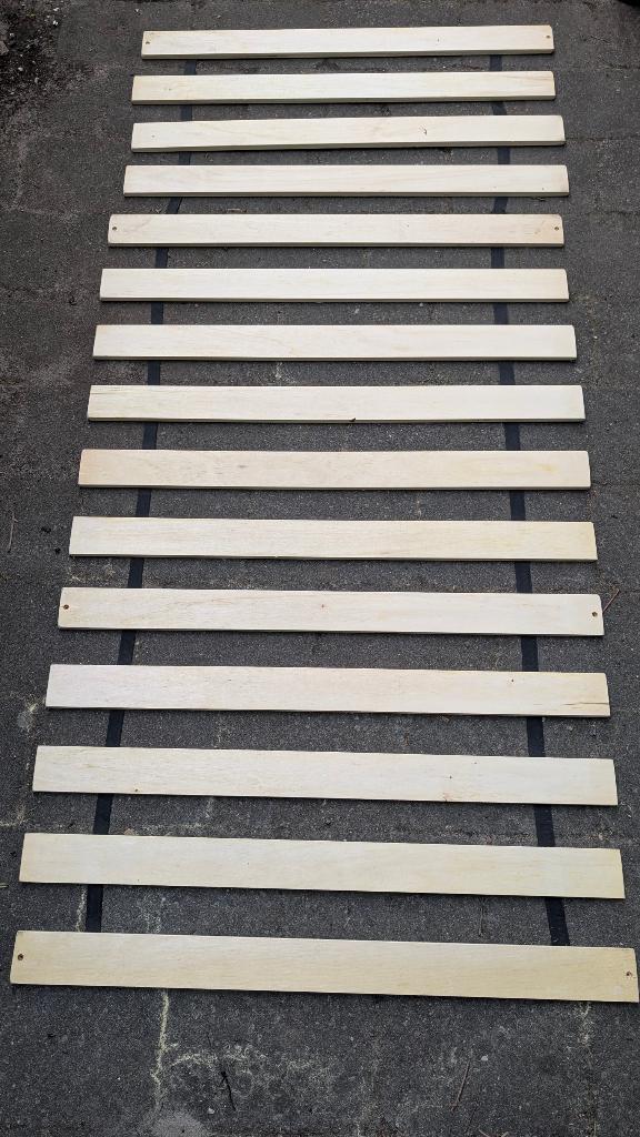 Lattenbodem | Hout | 90 x 200 | Houtjes 90x7x0,7, Ophalen of Verzenden, Gebruikt, Hoogslaper